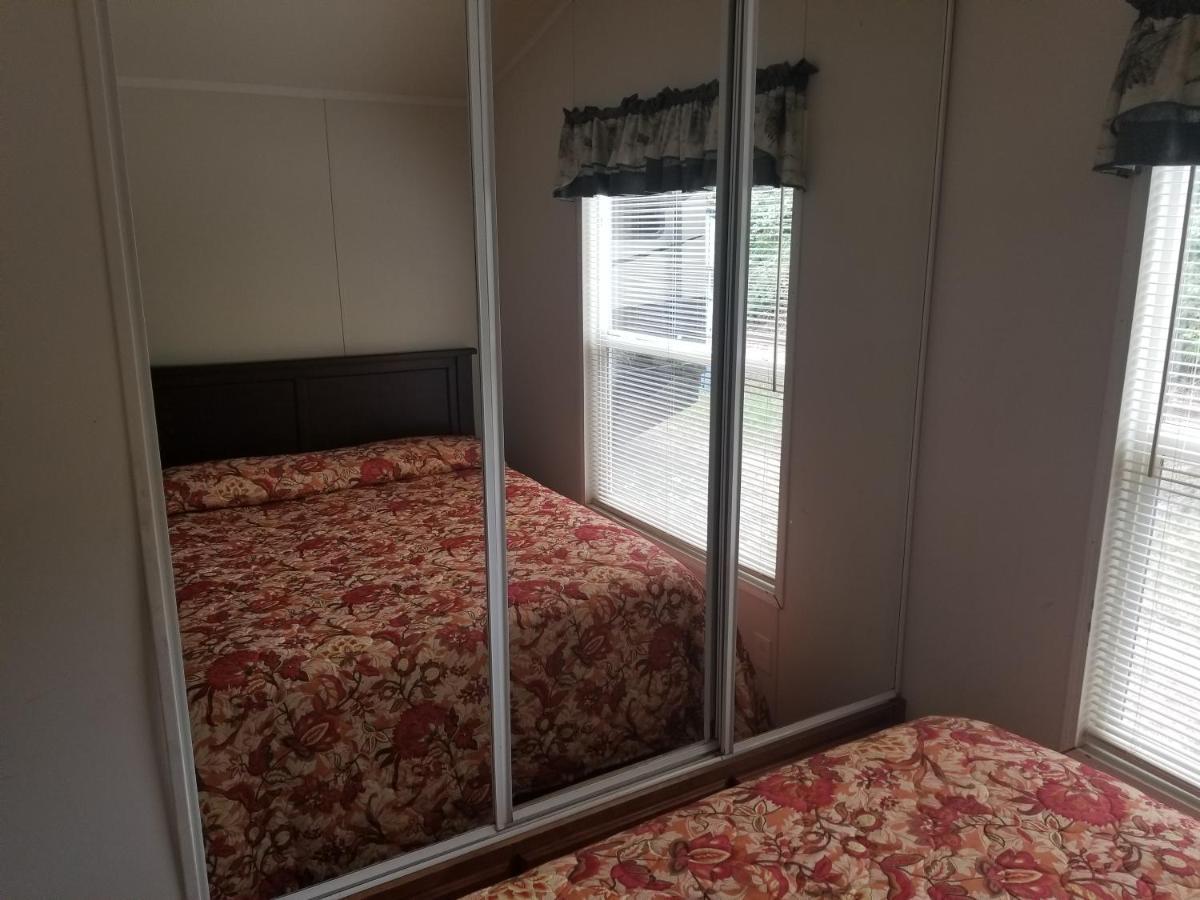 Wheeler Paradise Cove Rv Resort & Marina מראה חיצוני תמונה